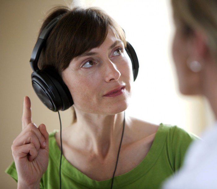 headphones-hearing-test